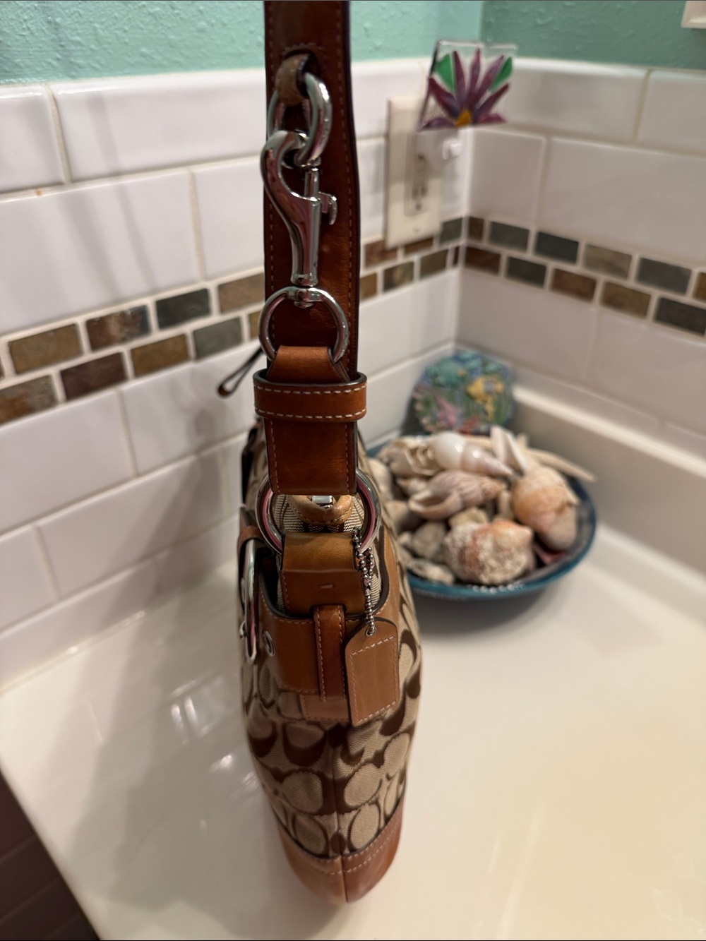 Coach SOHO Tan and Brown Signature shoulder/crossbody bag - Picture 4 of 10